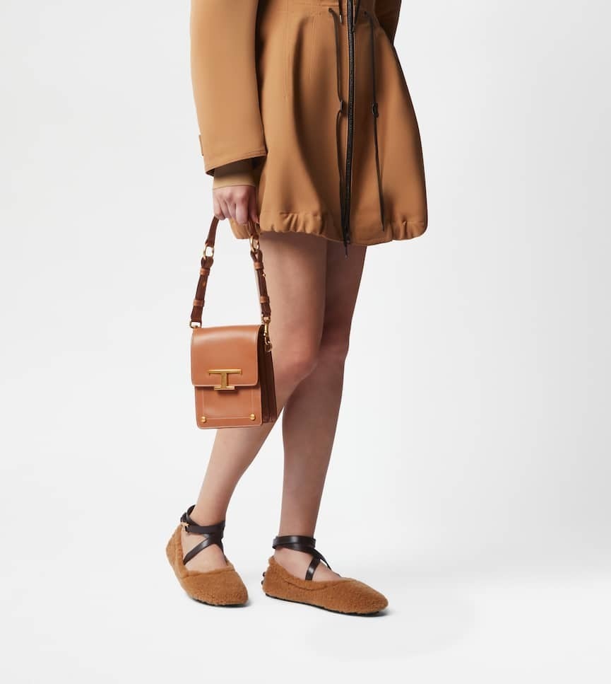 送料込直営店*TOD`S*T タイムレス ショルダーバッグ マイクロ