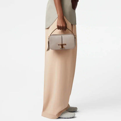 Tods（トッズ）Tタイムレスミニカメラバッグ