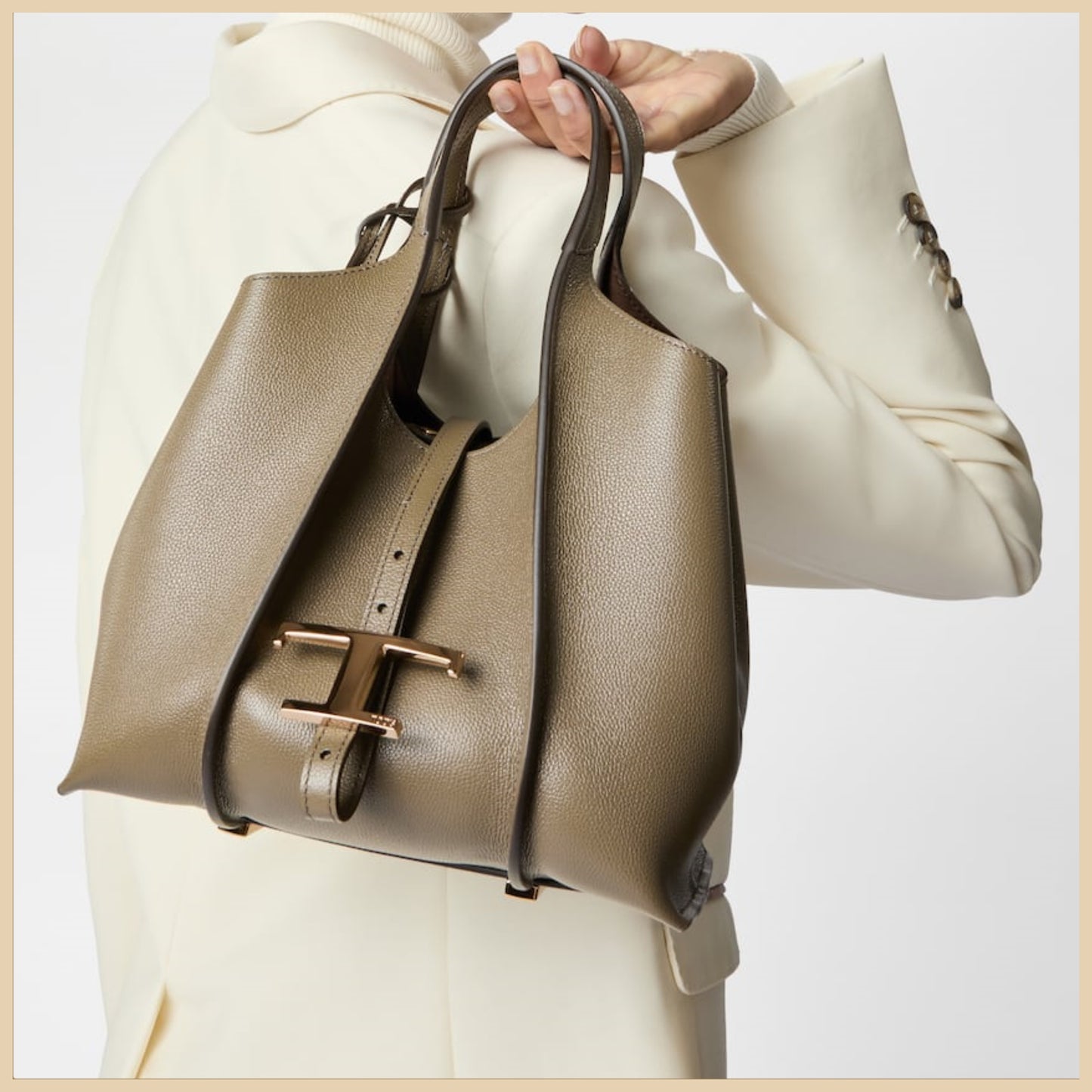 関税込トッズ Tタイムレス レザー ショッピング バッグ ミニ