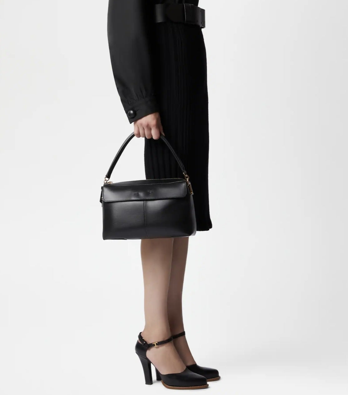 Tod's トッズTケース ジップアップショルダーバッグ